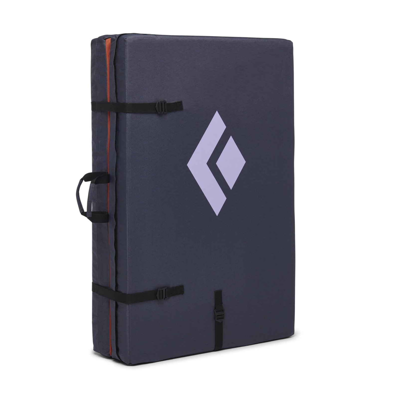 Crash pad plegado y asegurado con correas listo para guardar